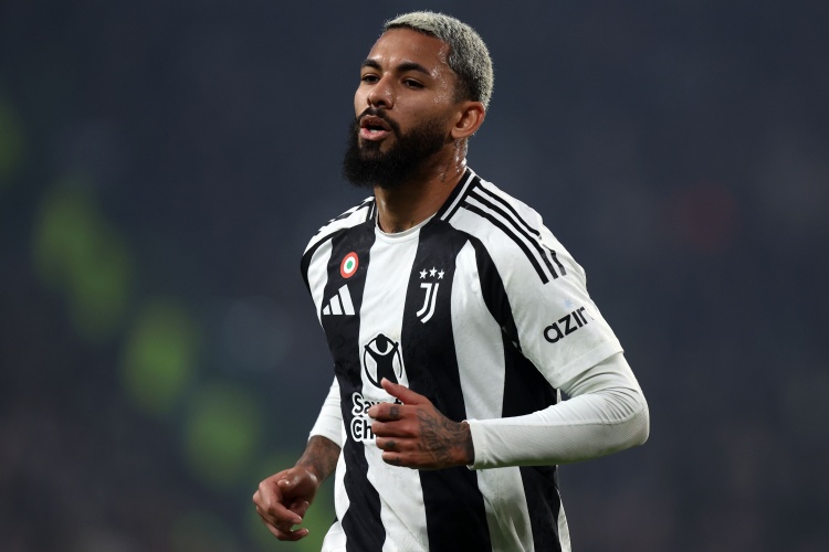 bifa必发APP下载-罗马诺：道格拉斯-路易斯今日前往英格兰，接受诺丁汉森林体检