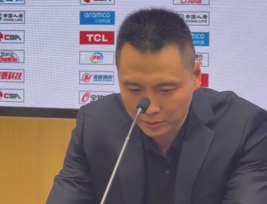 bifa必发官方网站-输深圳发布会！卢伟解析不上白边与末节体能问题，两度揽责背锅