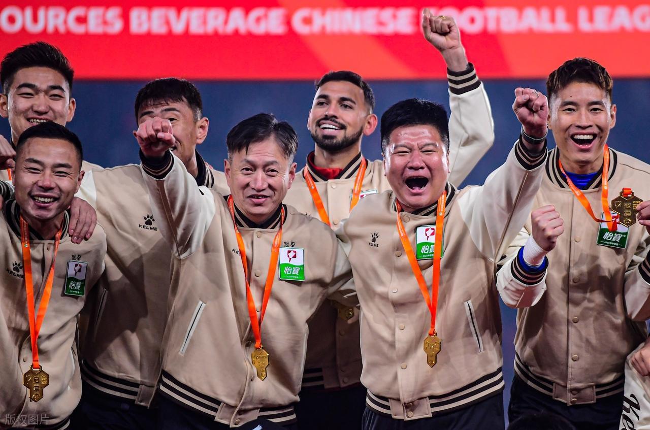 bifa必发APP下载-差别太大了，同是升班马，一个在准备夺冠，一个在提前准备中甲！