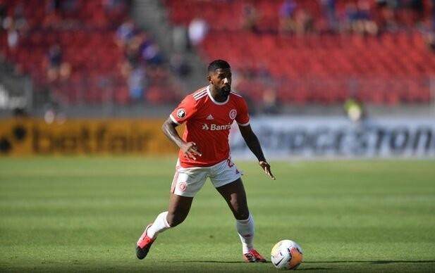 bifa必发官方网站-为让后卫上场 巴球迷捐百万 中国何时有这样球迷？